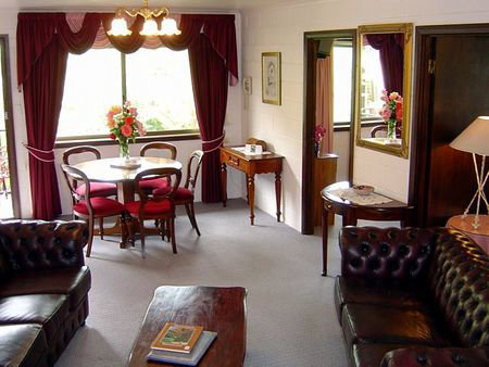 Grosvenor Court Apartments - Goulburn Accommodation 2