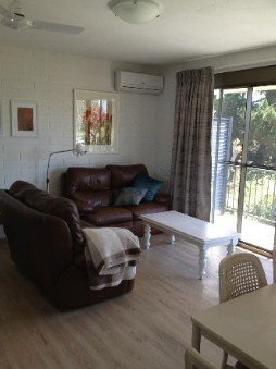 Aquarius Holiday Apartments - Goulburn Accommodation 3