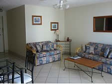 Quarterdeck Apartments - Goulburn Accommodation 7