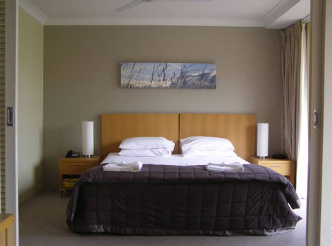 Paradise Island Resort - Goulburn Accommodation 2