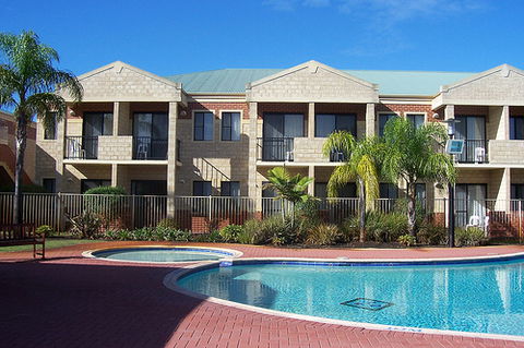 Country Comfort Inter City Perth Hotel & Apartments - Goulburn Accommodation 0