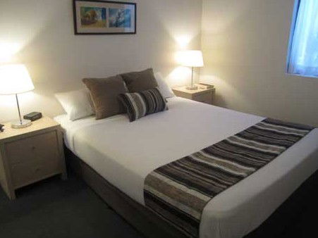 Trickett Gardens - Goulburn Accommodation 0