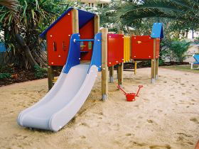 Chateau Beachside - Goulburn Accommodation 0
