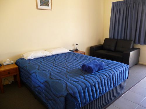 Roundstone QLD Goulburn Accommodation