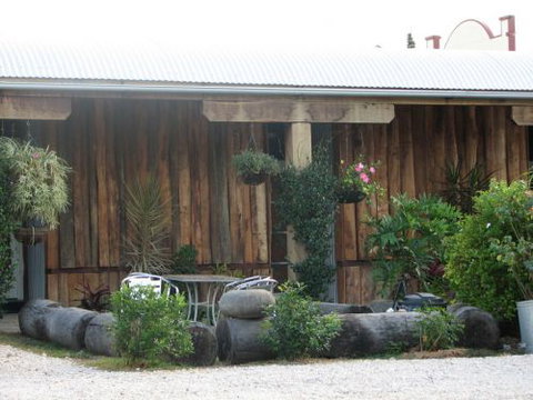 Eidsvold On The Corner - Motel  - Goulburn Accommodation 0