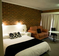 Cousins Motor Inn - Goulburn Accommodation