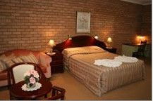 Deer Park Motor Inn - Goulburn Accommodation 2