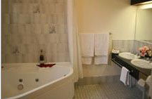 Deer Park Motor Inn - Goulburn Accommodation 3