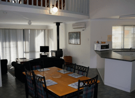 Bayside Villas - Goulburn Accommodation 2
