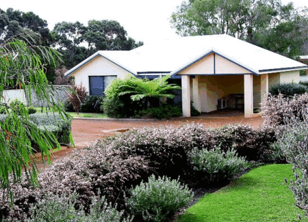 Bayside Villas - Goulburn Accommodation 3