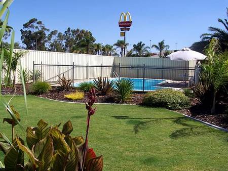 Renmark Motor Inn - Goulburn Accommodation 3