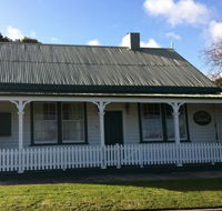 Ben Hyron's Cottage - Goulburn Accommodation