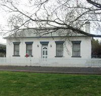 Batt's Cottage - Goulburn Accommodation