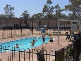 Lake Leslie Tourist Park - Goulburn Accommodation 0
