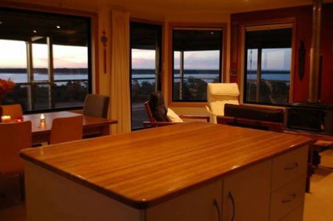 Southern Ocean Lookout - Goulburn Accommodation 1