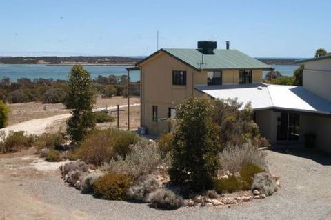 Southern Ocean Lookout - Goulburn Accommodation 2
