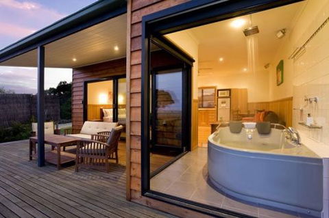 Coastal View Cabins - Goulburn Accommodation 0
