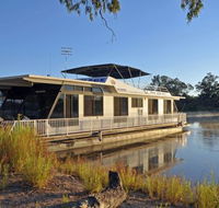 Houseboat Heaven - Goulburn Accommodation