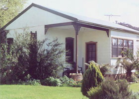 Elmstead Cottages - Goulburn Accommodation 0
