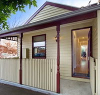 Port Melbourn Cottage - Stay Innercity - Goulburn Accommodation
