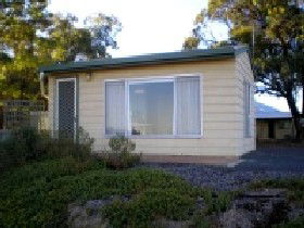 Blue Gum Retreat - Goulburn Accommodation 0
