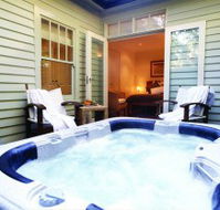 Treetops at Lochiel - Goulburn Accommodation