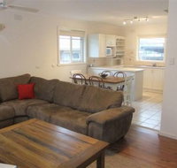 Rosebud Beach House on Kennington - Goulburn Accommodation