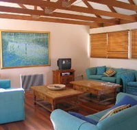 Kent Gardens Holiday House - Goulburn Accommodation