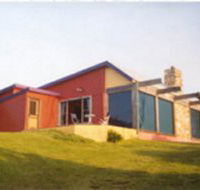 Blue Gate Farmhouse - Goulburn Accommodation