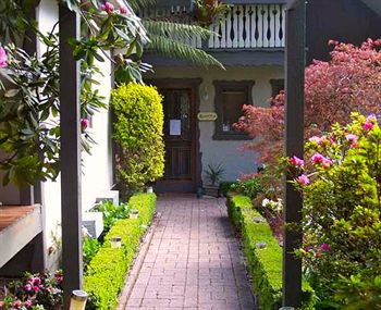 Annie Roe's Luxury Bed & Breakfast - Goulburn Accommodation 5