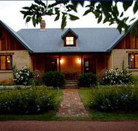 Carriages Boutique Hotel - Goulburn Accommodation