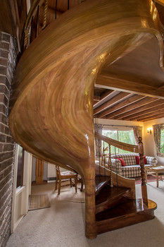 A Camelot Tower & Penthouse - Goulburn Accommodation 37