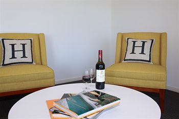 H Boutique Hotel - Goulburn Accommodation 0