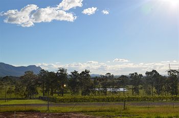 H Boutique Hotel - Goulburn Accommodation 9