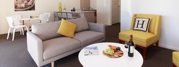 H Boutique Hotel - Goulburn Accommodation 18