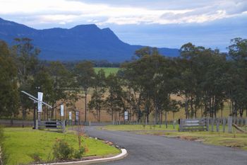 H Boutique Hotel - Goulburn Accommodation 45
