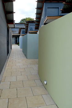 By The Beach B&B And Apartments - Goulburn Accommodation 3