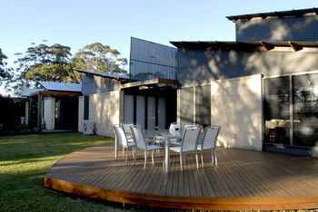 By The Beach B&B And Apartments - Goulburn Accommodation 11