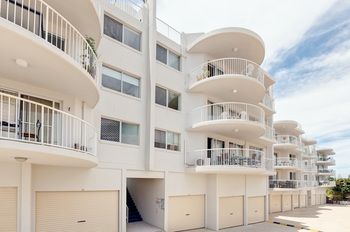 Bayviews & Harbourview Holiday Apartments - Goulburn Accommodation 0