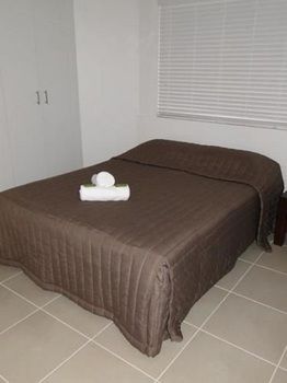 Bayviews & Harbourview Holiday Apartments - Goulburn Accommodation 1