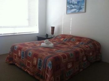 Bayviews & Harbourview Holiday Apartments - Goulburn Accommodation 2