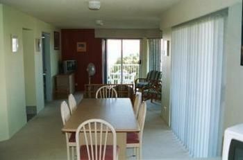 Bayviews & Harbourview Holiday Apartments - Goulburn Accommodation 7