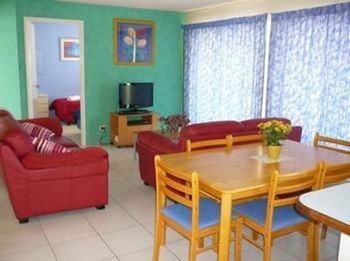 Bayviews & Harbourview Holiday Apartments - Goulburn Accommodation 11