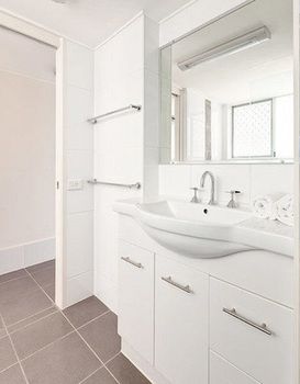 Bayviews & Harbourview Holiday Apartments - Goulburn Accommodation 17