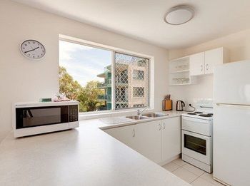 Bayviews & Harbourview Holiday Apartments - Goulburn Accommodation 25