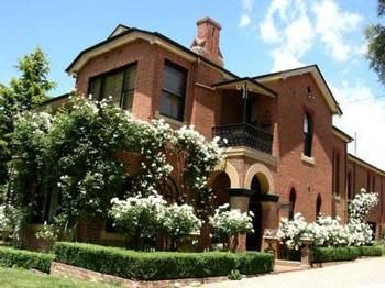 Bishop's Court Estate, Boutique Hotel - Goulburn Accommodation 1