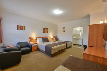 Cadman Motor Inn & Apartments - Goulburn Accommodation 7
