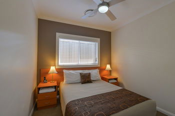 Cadman Motor Inn & Apartments - Goulburn Accommodation 10