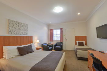 Cadman Motor Inn & Apartments - Goulburn Accommodation 11