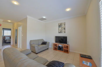 Cadman Motor Inn & Apartments - Goulburn Accommodation 22